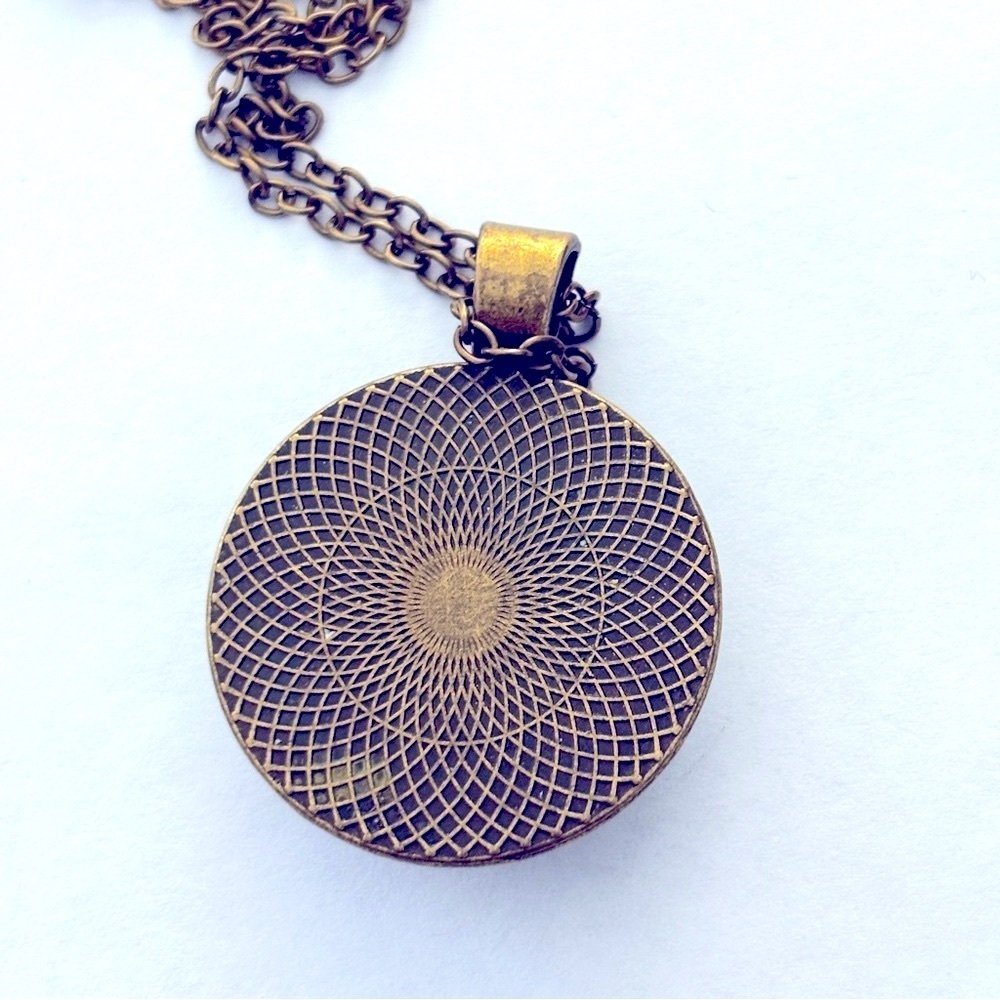 Audrey Hepburn Necklace, NWT, Handmade - Picture 5 of 5